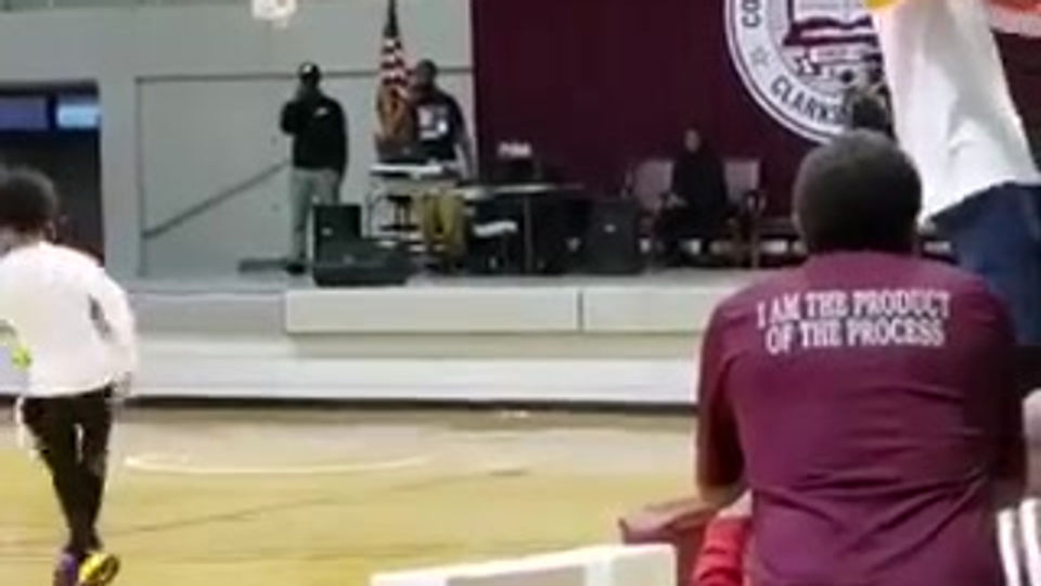 Ayo & Teo Live Performance